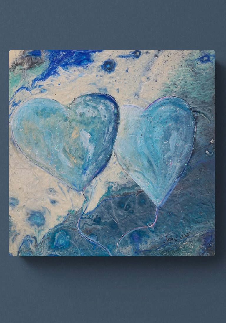 Ein Hauch von Herz - 20 x 20 cm - Acryl mit Strukturen auf Leinwand - 2025 - Raumbeispiel